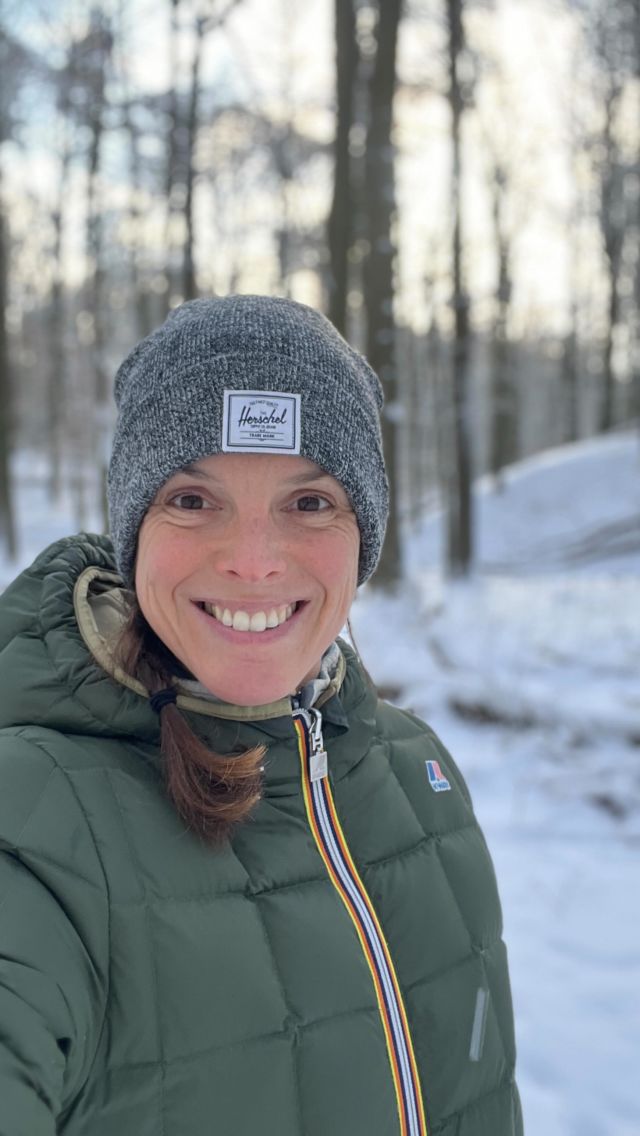 M a g i e  b l a n c h e ❄️

Ce midi j’ai skippé mon cours de sport pour aller profiter de ça… ✨

C’est pas les Alpes ni les Pyrénées, mais qu’est-ce que c’est beau ! 🏔️

Gratitude infinie de pouvoir m’accorder des moments comme ça et admirer cette magie 🤍💫
Ça n’a juste pas de prix 🙏🏻